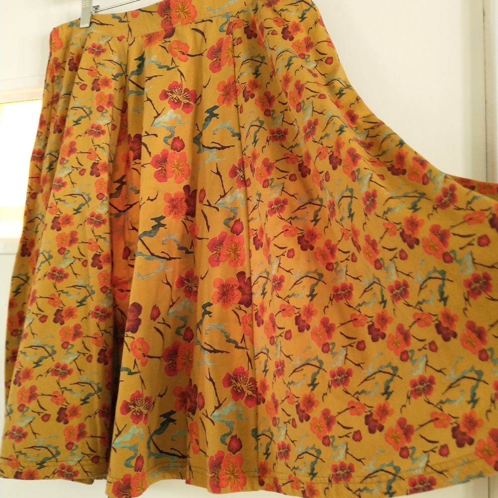 Women's XL Boutique Skirt & Dress Bundle